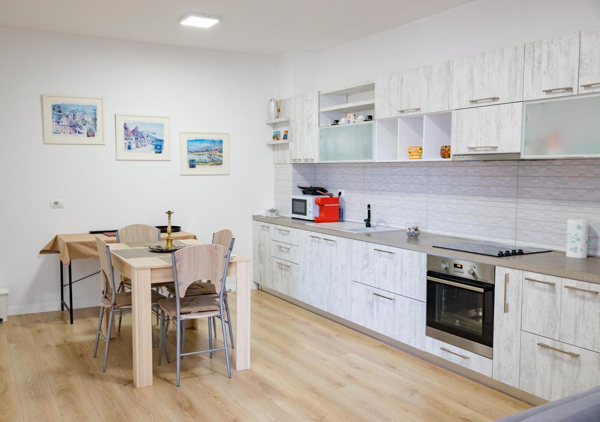 Apartment Modern Oasis Near Park & Stadium Tirana