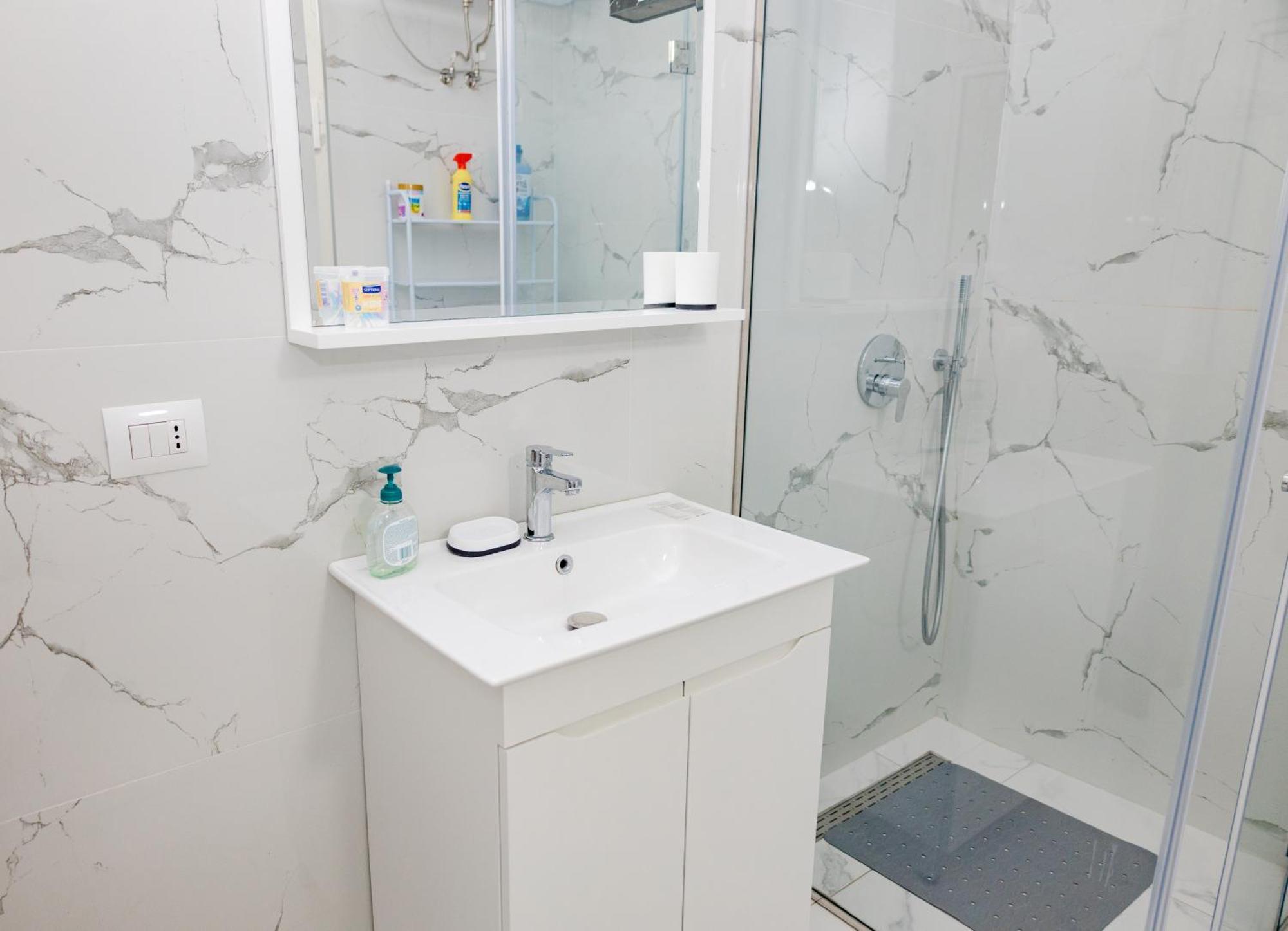 Apartment Modern Oasis Near Park & Stadium Tirana