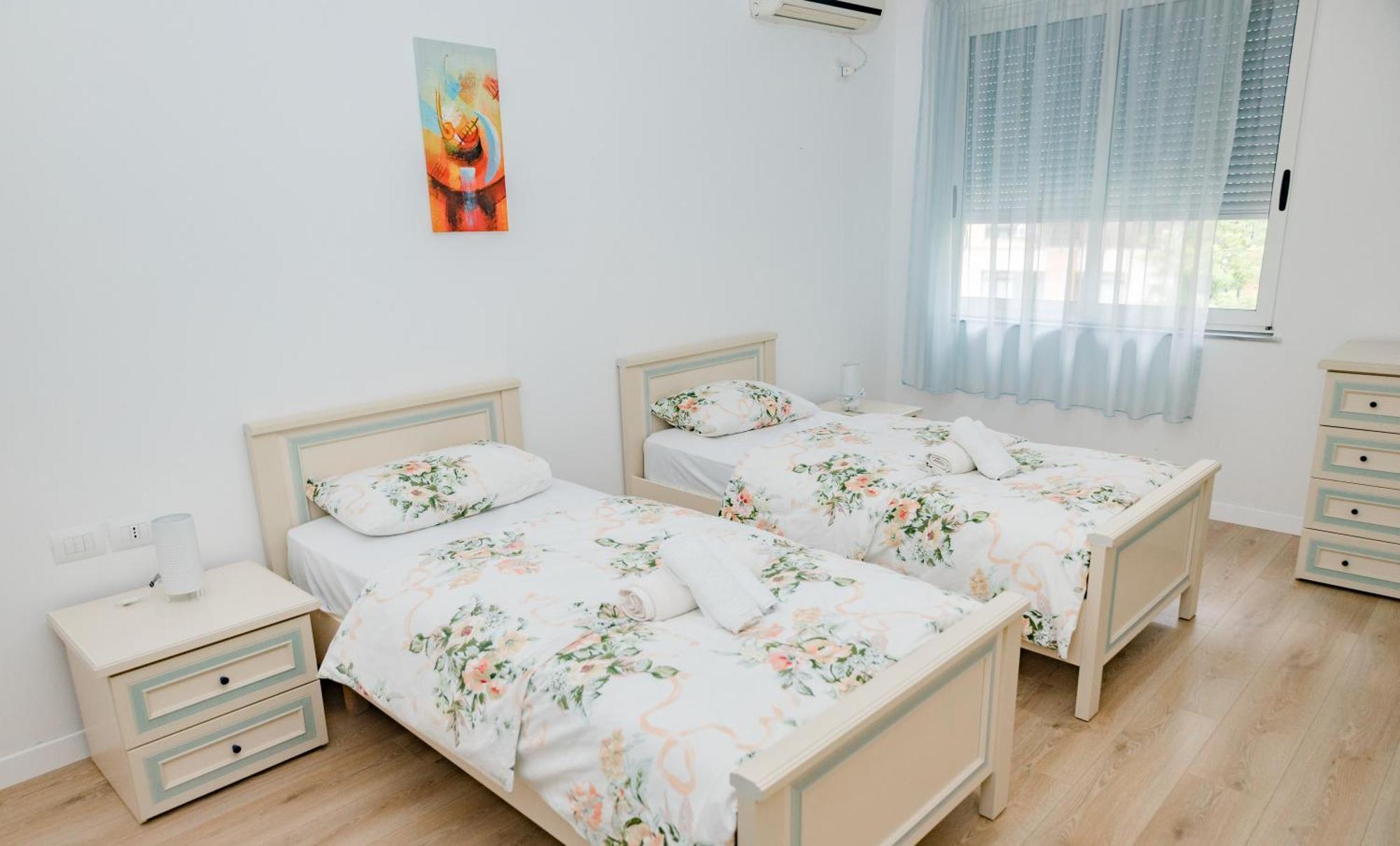 Apartment Modern Oasis Near Park & Stadium Tirana